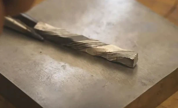 Damascus titanium Damascus titanium